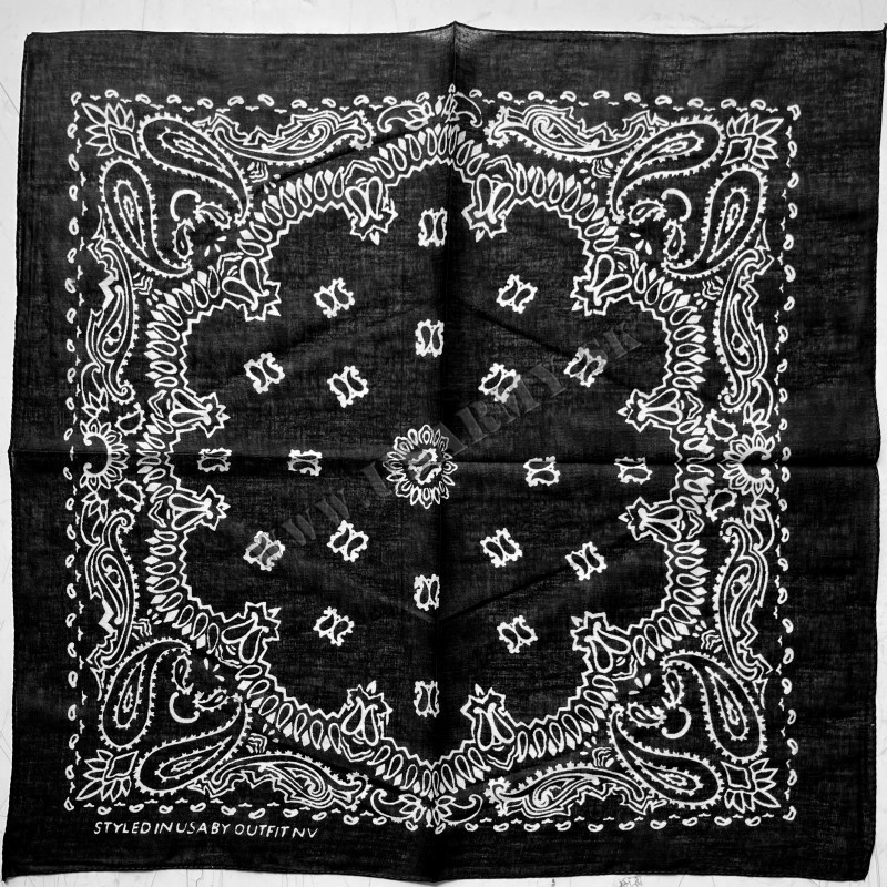 ŠATKA ŠTVORCOVÁ 53 x 53 cm ORNAMENTY (ČIERNO-BIELA)